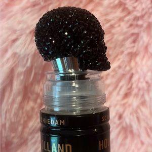 Rhinestone Black Skull wine Bottle Stopper